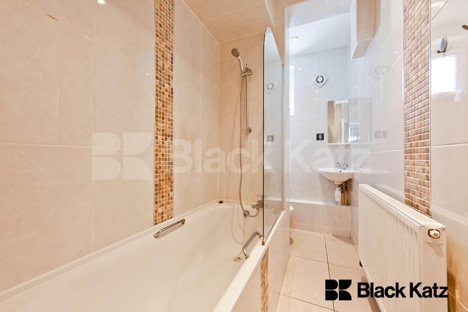 Stunning Communal Roof Terrace With Views Of The City Waleran Flats Old Kent Road, Borough